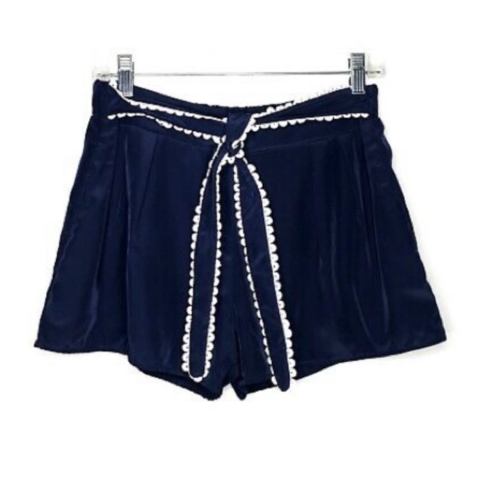 Anthropologie bird cage || woman’s shorts size Large